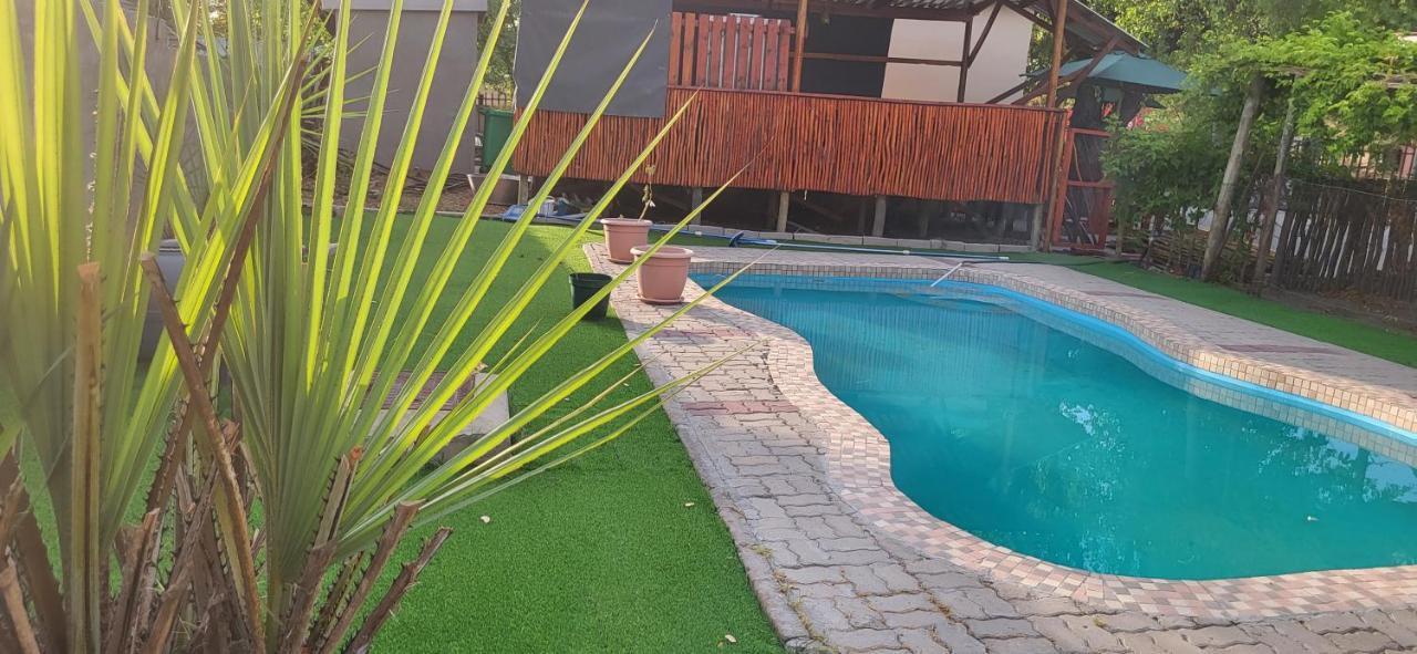 Appartamento Maun Luxury Oasis Esterno foto