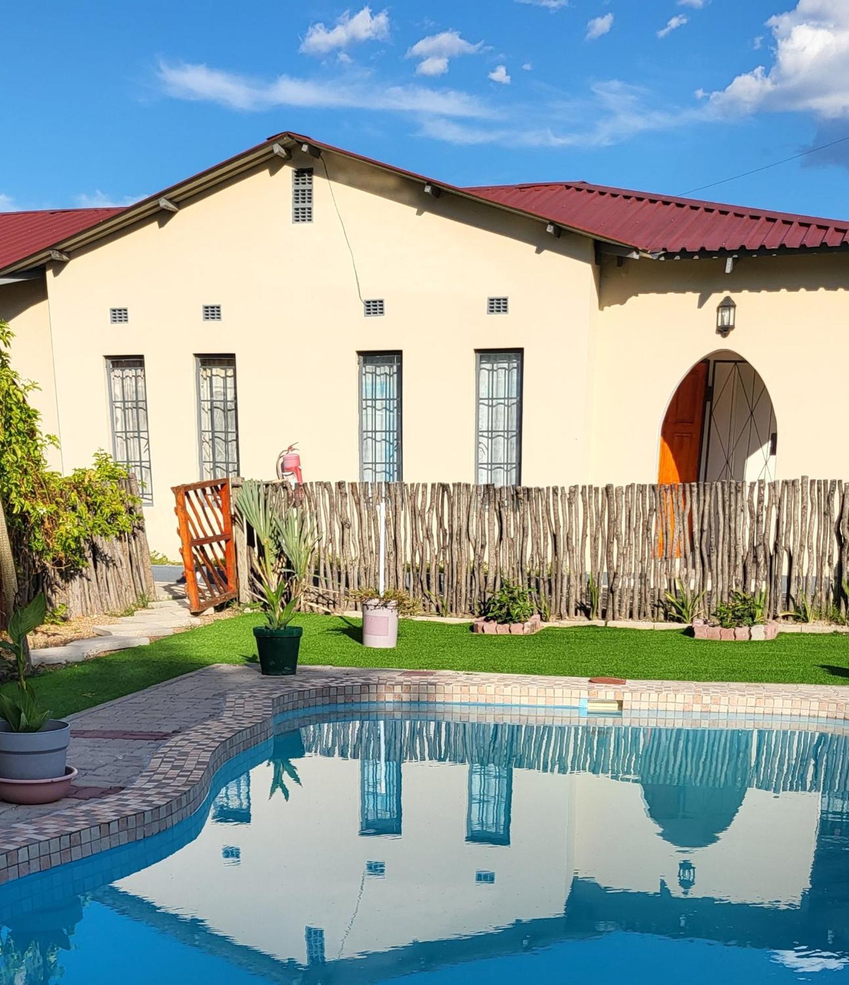 Appartamento Maun Luxury Oasis Esterno foto